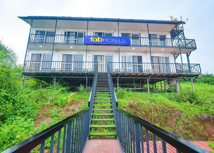 Fabexpress Vincy Palace, Mandrem Beach